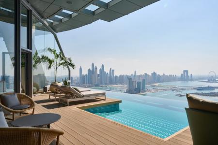 Image for Aura: The World’s First And Highest 360° Infinity Pool Is Now Open