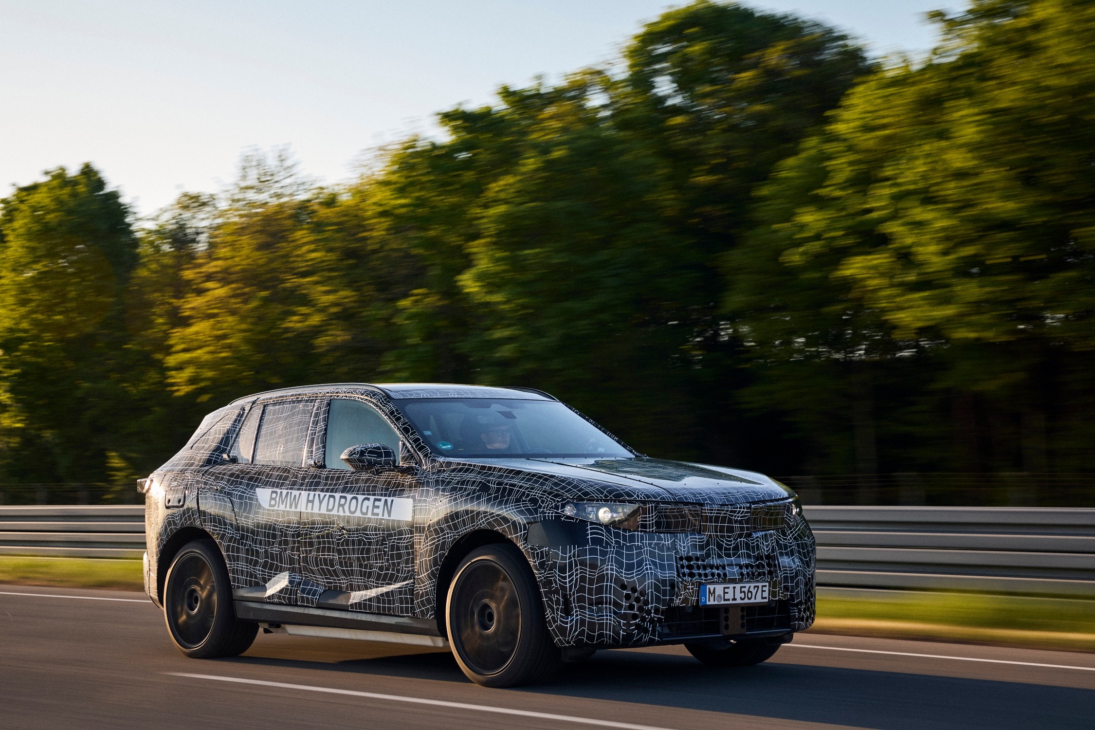 From Pilot Fleet To Series Production: The New BMW iX5 Hydrogen