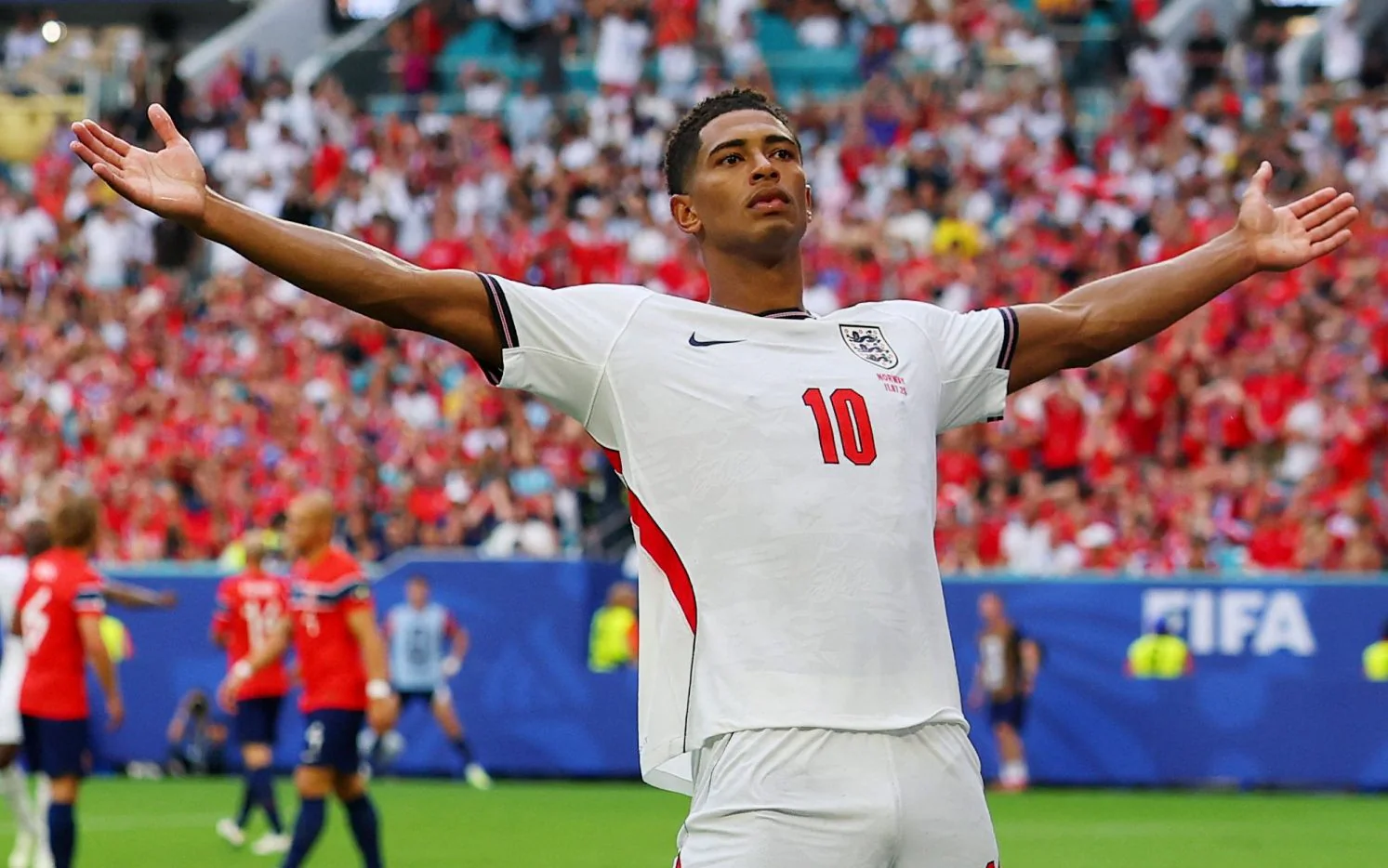 England defeats Norway 2-1 to reach World Cup semi-finals