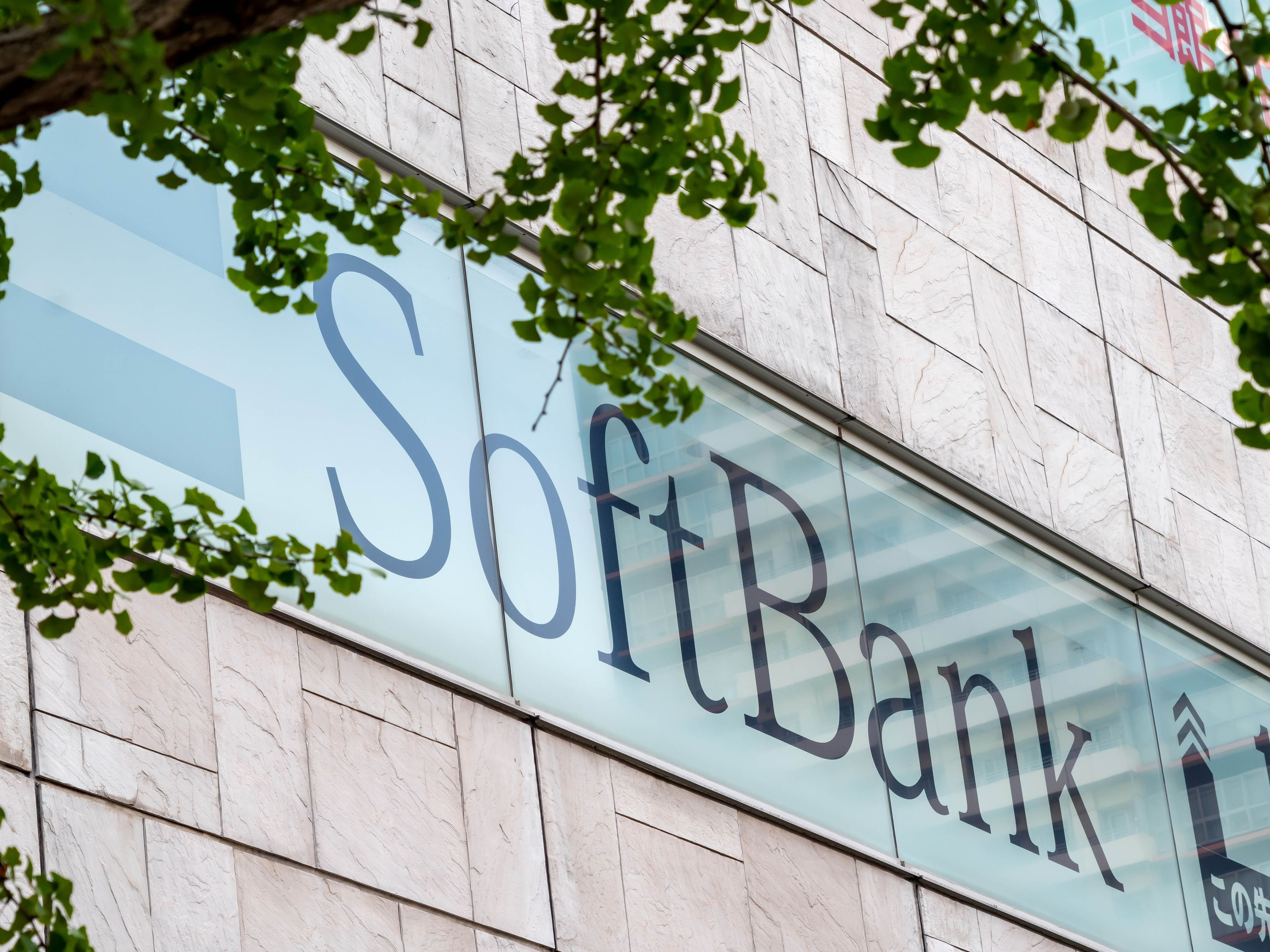 SoftBank Raises $11.1 Billion Through Bonds Amid AI Investment Push
